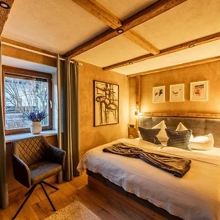 Bucher Apartment *